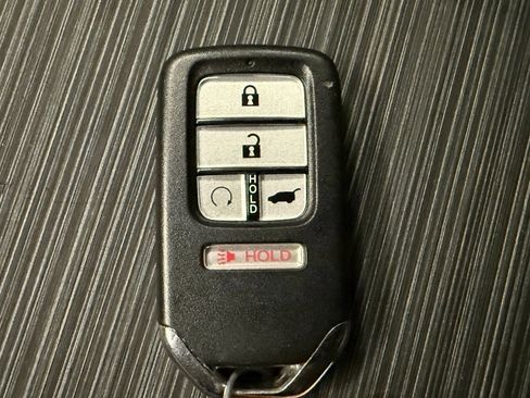 Used 2019 Honda Pilot Touring image 16