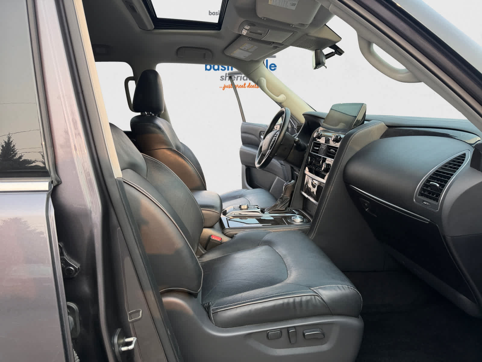 Used 2024 INFINITI QX80 Luxe AWD/4WD image 19