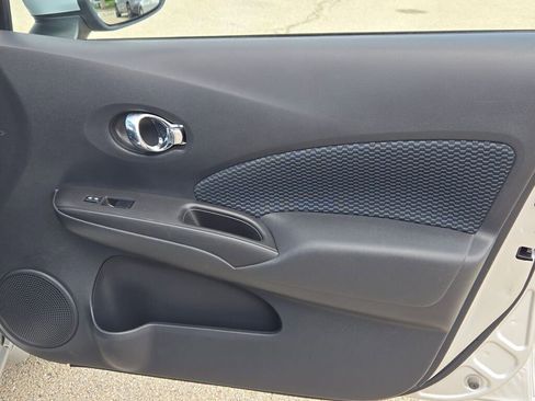 Used 2015 Nissan Versa Note SV FWD image 6