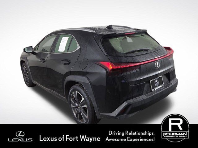 Used 2022 Lexus UX 200 w/ Accessory Package (Z2) FWD image 9