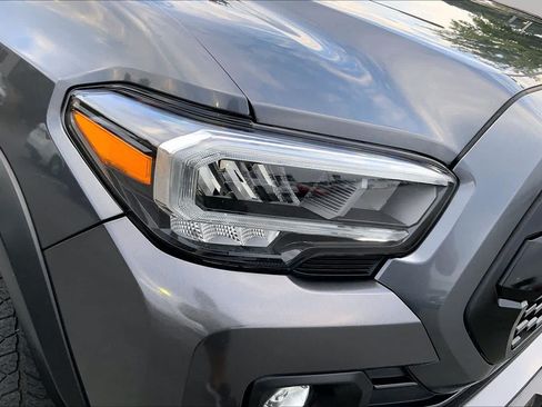 Used 2021 Toyota Tacoma TRD Off-Road w/ Technology Package AWD/4WD image 26
