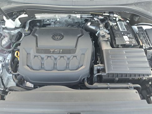 Certified 2023 Volkswagen Tiguan SEL R-Line AWD/4WD image 32