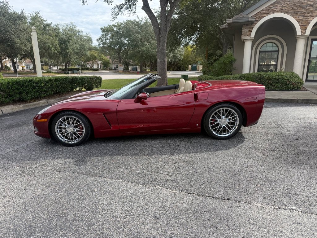 Used 2006 Chevrolet Corvette Convertible w/ Preferred Equipment Group RWD image 10