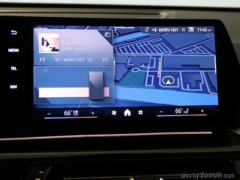 Used 2025 BMW X1 xDrive28i w/ Technology Package image 19