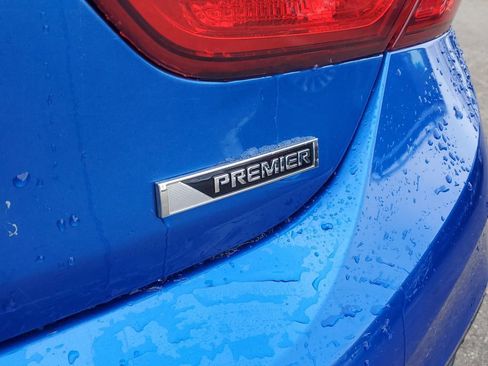 Used 2017 Chevrolet Cruze Premier image 6