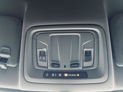 Used 2019 Chevrolet Silverado 1500 Custom Trail Boss w/ Custom Convenience Package image 35