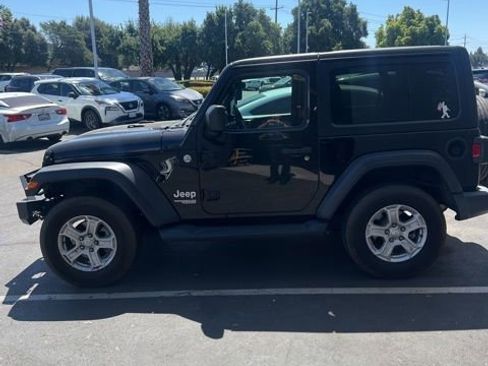 Used 2020 Jeep Wrangler Sport AWD/4WD image 2