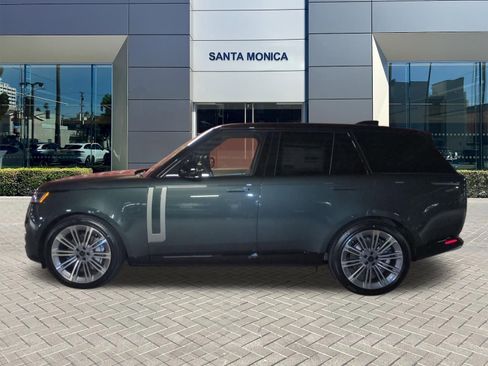 New 2026 Land Rover Range Rover SE AWD/4WD image 2