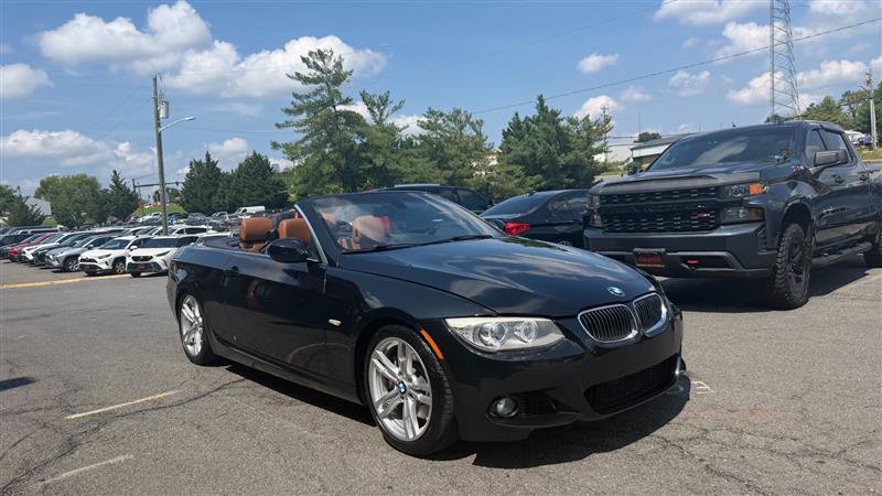 Used 2011 BMW 335i Convertible RWD image 3