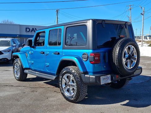 Used 2020 Jeep Wrangler Unlimited Sahara AWD/4WD image 6