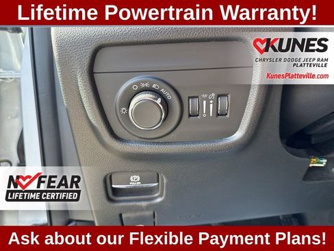 Used 2024 Jeep Grand Cherokee L Laredo image 19