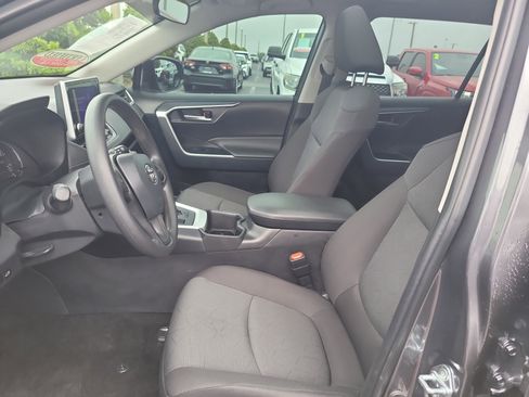 Certified 2025 Toyota RAV4 XLE image 21