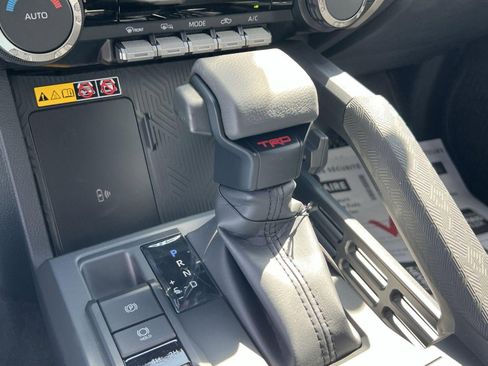 New 2025 Toyota Tacoma TRD Off-Road image 17