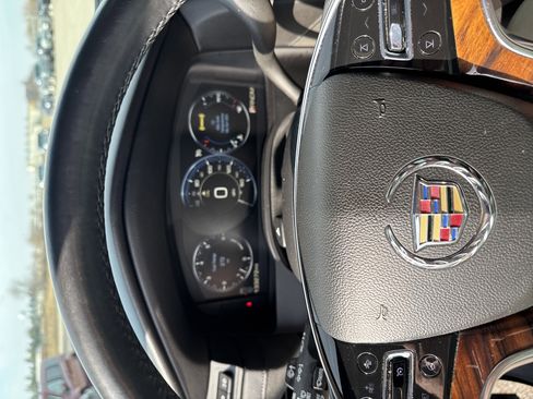 Used 2015 Cadillac Escalade ESV Luxury image 11