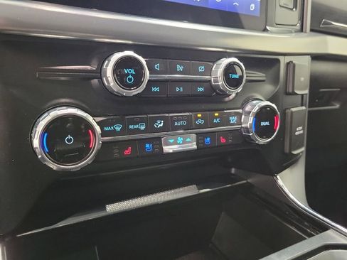 Used 2022 Ford F150 Lariat image 28