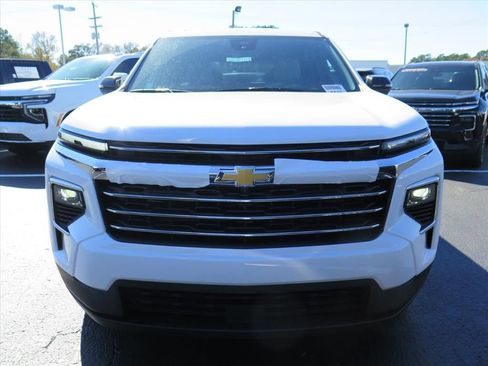 New 2026 Chevrolet Traverse LT w/ Driver Confidence Package image 9