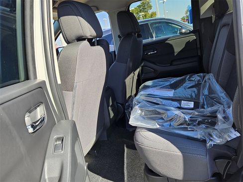 New 2026 Nissan Frontier SV image 4