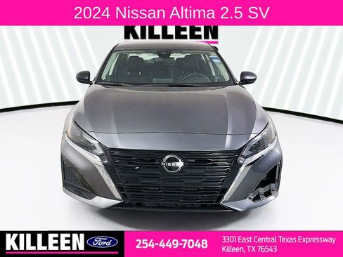 Used 2024 Nissan Altima 2.5 SV image 2