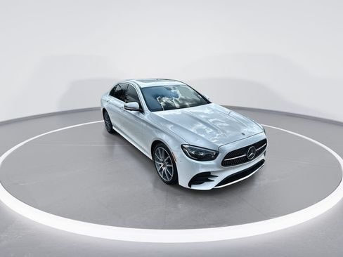 Used 2022 Mercedes-Benz E 350 Sedan image 2