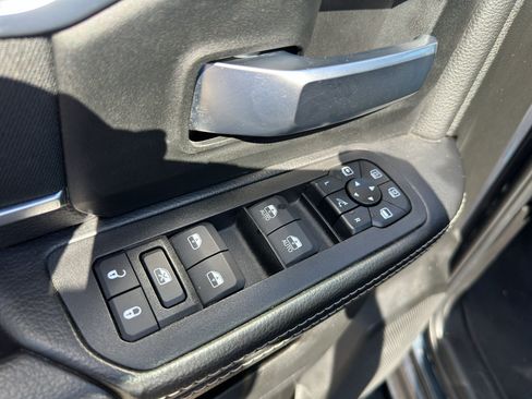 Used 2025 RAM 2500 Big Horn AWD/4WD image 21