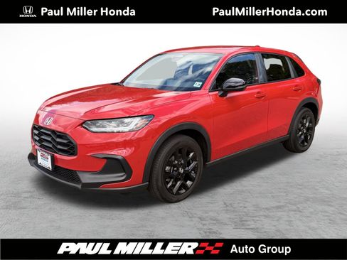 Used 2024 Honda HR-V Sport image 1