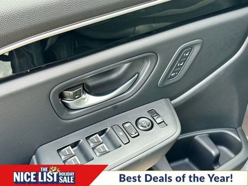 Certified 2025 Honda Pilot Touring image 18