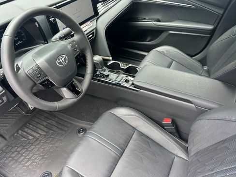 Used 2026 Toyota Camry XSE FWD image 11