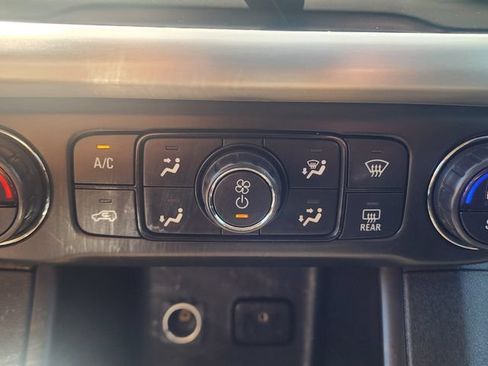 Used 2018 GMC Acadia SLE FWD image 35