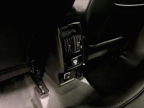 Used 2025 Jeep Compass Limited AWD/4WD image 27