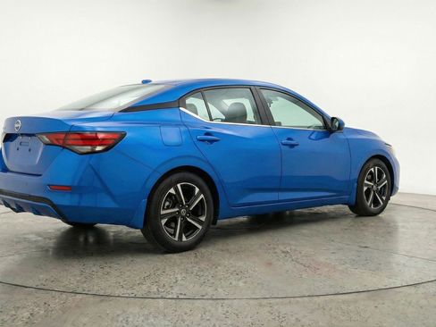 Used 2025 Nissan Sentra SV image 9