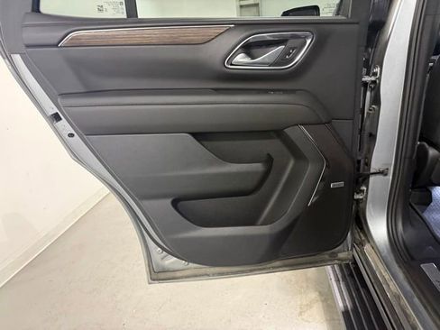 Used 2024 Chevrolet Tahoe High Country w/ Premium Package image 24