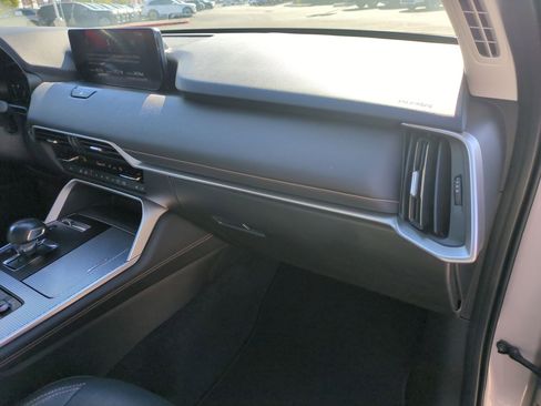 Certified 2024 MAZDA CX-90 Plug-In Hybrid w/ Preferred image 32