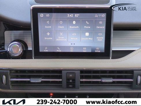 Used 2021 Lincoln Corsair AWD w/ Sport Package image 18