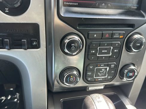 Used 2014 Ford F150 FX4 w/ Equipment Group 402A Luxury image 17