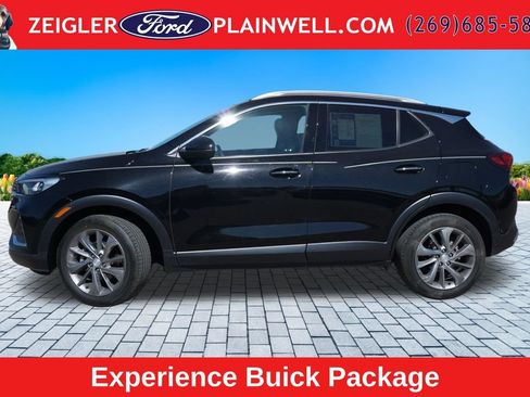 Used 2023 Buick Encore GX Essence w/ Experience Buick Package AWD/4WD image 2