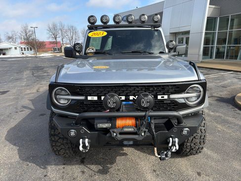 Used 2023 Ford Bronco Wildtrak image 3