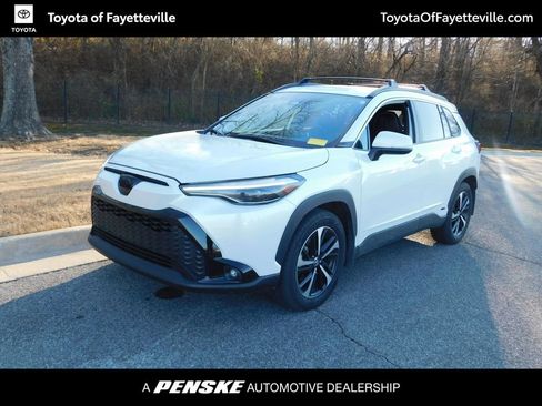 Used 2024 Toyota Corolla Cross XSE image 1