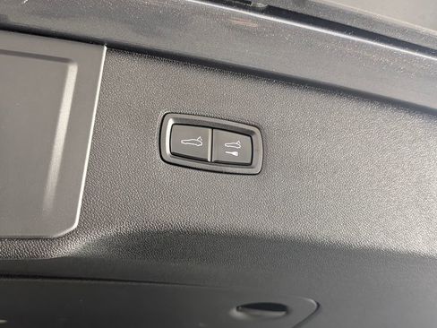 Certified 2026 Porsche Cayenne GTS AWD/4WD image 18