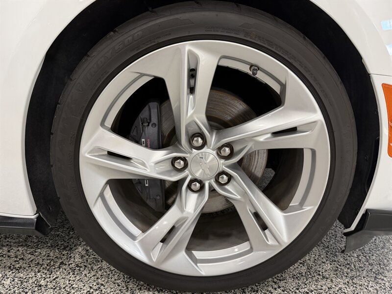 Used 2022 Chevrolet Camaro SS RWD image 24