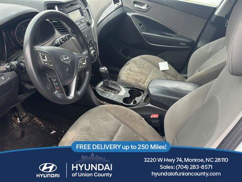 Used 2013 Hyundai Santa Fe Sport image 1