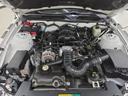 Used 2007 Ford Mustang Deluxe image 24