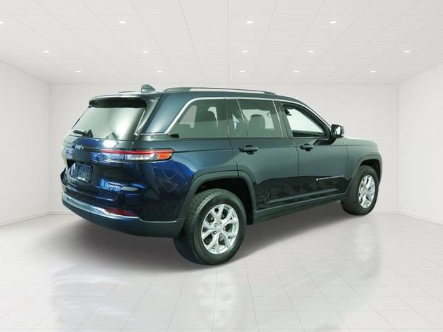 Used 2023 Jeep Grand Cherokee Limited w/ Trailer Tow Prep Group (B) AWD/4WD image 7