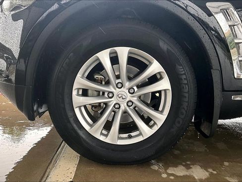 Used 2017 INFINITI QX70 2WD w/ Premium Package image 10