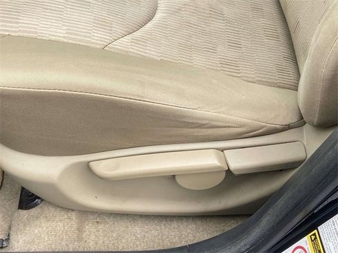 Used 2011 Toyota RAV4 4WD w/ Base L4 Extra Value Pkg image 15