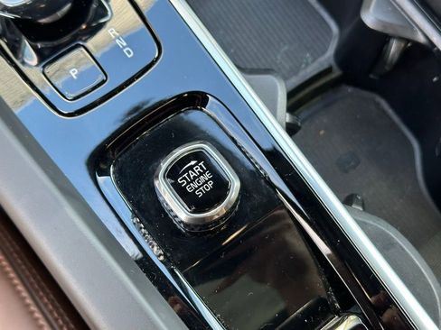 Used 2023 Volvo XC60 T8 Ultimate image 33