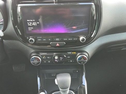 Certified 2023 Kia Soul S image 12