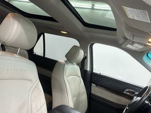 Used 2016 Ford Explorer Platinum image 50