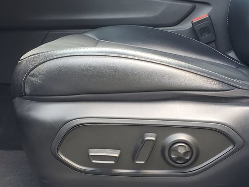 Used 2024 Jeep Grand Cherokee Altitude AWD/4WD image 6