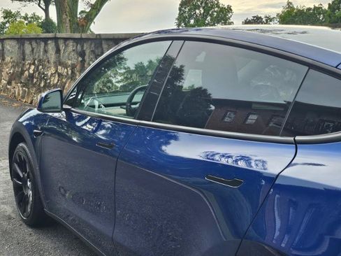 Used 2023 Tesla Model Y AWD image 23
