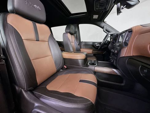 Used 2021 Chevrolet Silverado 1500 High Country w/ Technology Package image 15